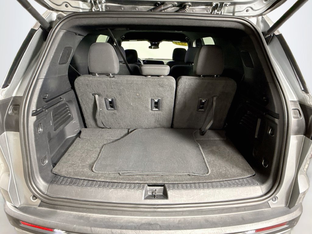 Used 2024 Chevrolet Traverse LT AWD/4WD image 24