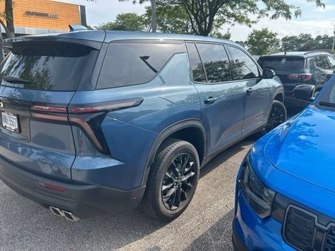 Used 2024 Chevrolet Traverse LS w/ Midnight/Sport Edition FWD image 6