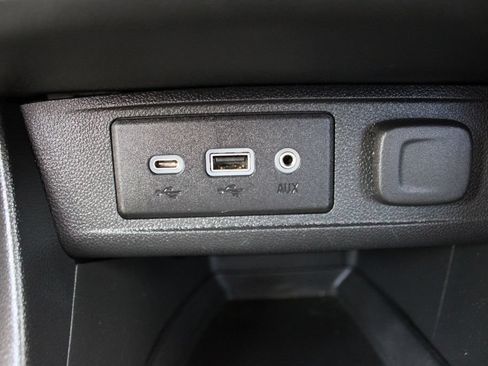 Used 2022 Buick Encore GX Select FWD image 31