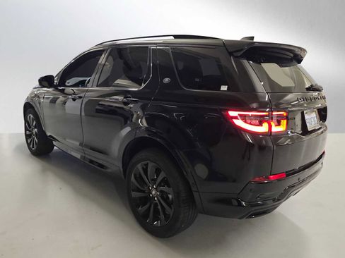 Certified 2025 Land Rover Discovery Sport Dynamic SE image 3