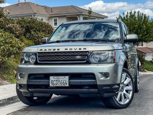 Used 2013 Land Rover Range Rover Sport HSE AWD/4WD image 3