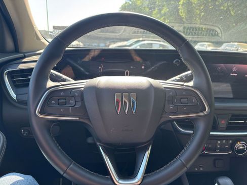 Used 2025 Buick Encore GX Preferred FWD image 27