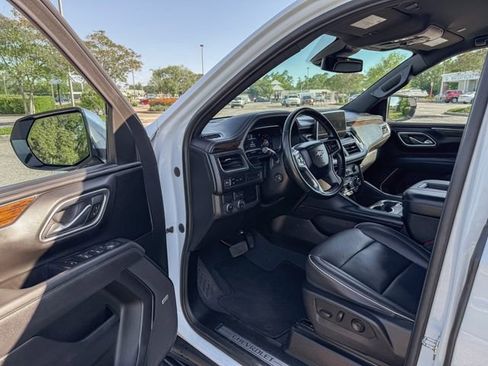 Used 2023 Chevrolet Suburban Premier RWD image 12