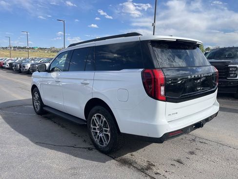 Used 2025 Ford Expedition Active image 4