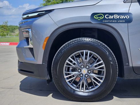 Certified 2026 Chevrolet Traverse LT w/ Driver Confidence Package FWD image 12