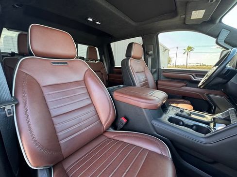 Used 2024 GMC Sierra 2500 Denali Ultimate AWD/4WD image 38