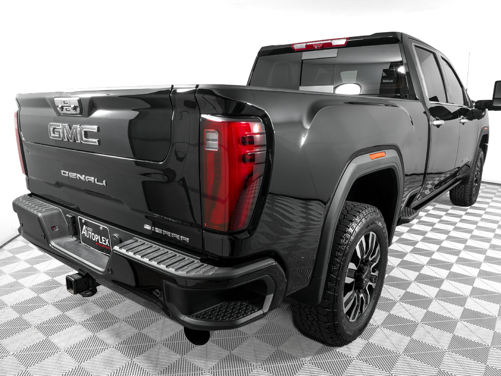 Used 2026 GMC Sierra 2500 Denali Ultimate AWD/4WD image 5
