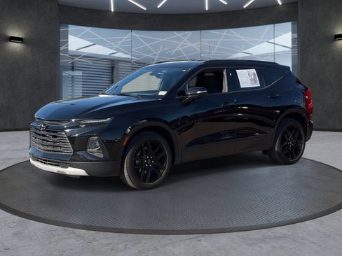 Certified 2019 Chevrolet Blazer LT FWD image 2