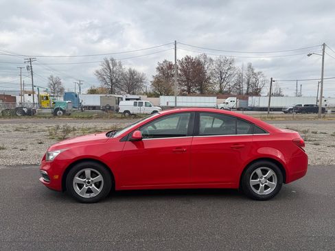 Used 2015 Chevrolet Cruze LT image 6