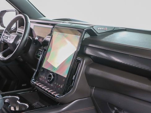 Used 2025 GMC Yukon AT4 w/ LPO, Floor Liner Package AWD/4WD image 30