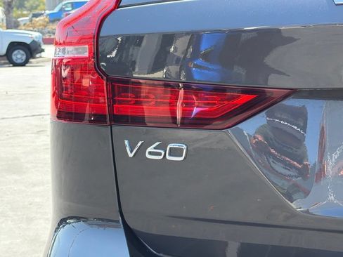 Used 2025 Volvo V60 B5 Cross Country Plus AWD/4WD image 13