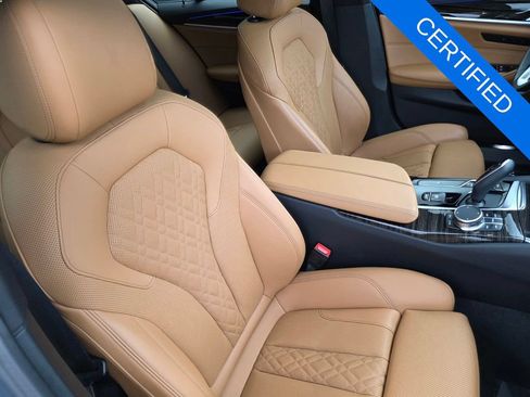 Used 2023 BMW 530i w/ Premium Package RWD image 29