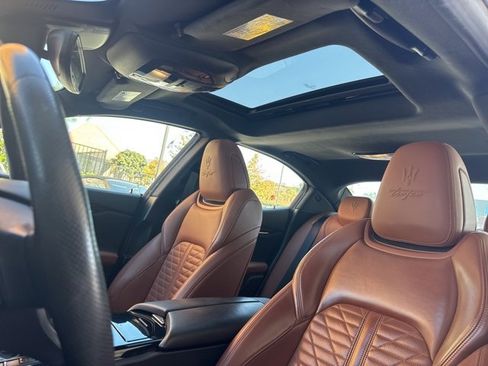 Used 2022 Maserati Ghibli Trofeo image 16