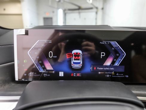 Used 2026 BMW X5 xDrive50e w/ Executive Package image 14