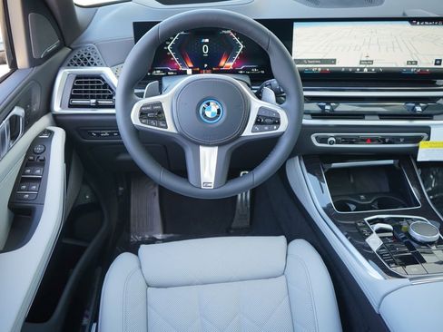 New 2026 BMW X5 xDrive50e w/ M Sport Package image 17