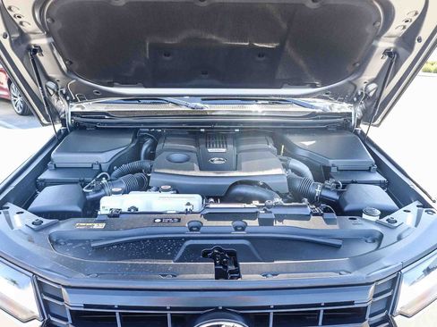 Certified 2026 Lexus GX 550 w/ Cold Area Package AWD/4WD image 33