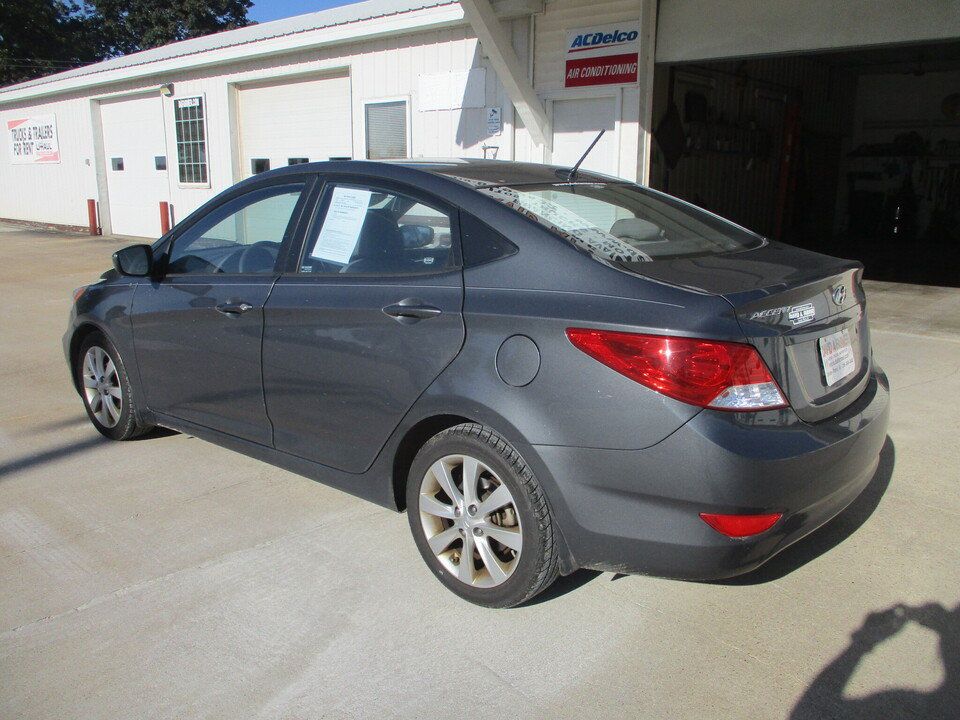 Used 2012 Hyundai Accent GLS w/ Premium Pkg 3 FWD image 13
