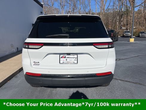 Certified 2024 Jeep Grand Cherokee Altitude image 4