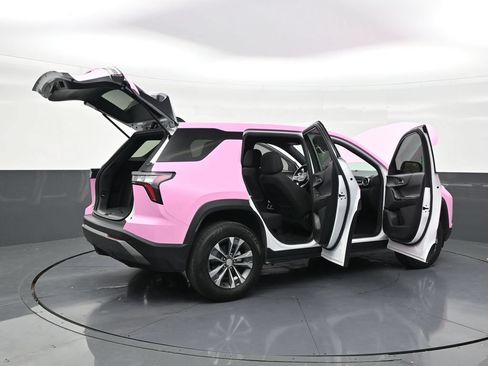 Used 2025 Chevrolet Equinox LT FWD image 28