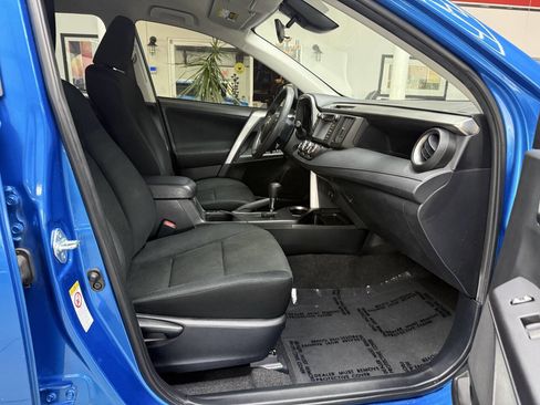 Used 2017 Toyota RAV4 LE w/ All Weather Liner Package AWD/4WD image 17