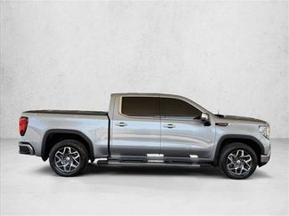 Used 2024 GMC Sierra 1500 SLT w/ SLT Premium Plus Package AWD/4WD video 4