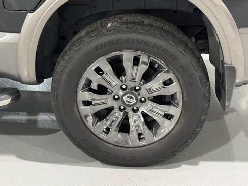 Used 2017 Nissan Titan Platinum Reserve image 42