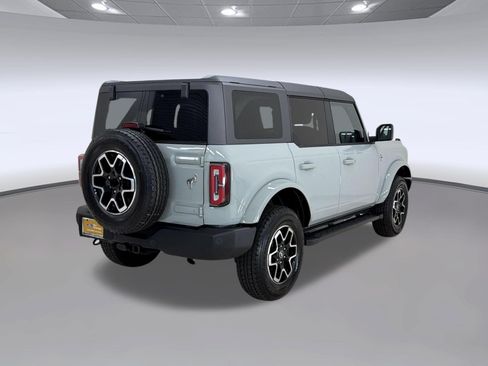 Used 2024 Ford Bronco Outer Banks AWD/4WD image 9