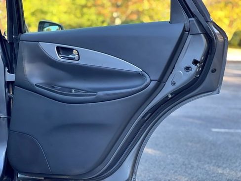 Used 2017 INFINITI QX50 Base image 23