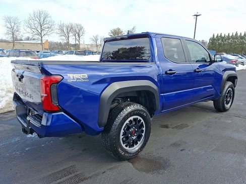 Used 2025 Toyota Tacoma TRD Off-Road image 6