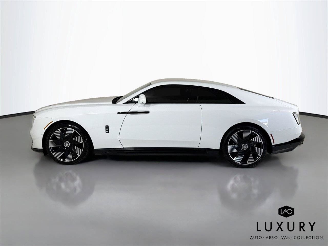 Used 2025 Rolls-Royce Spectre AWD/4WD image 9