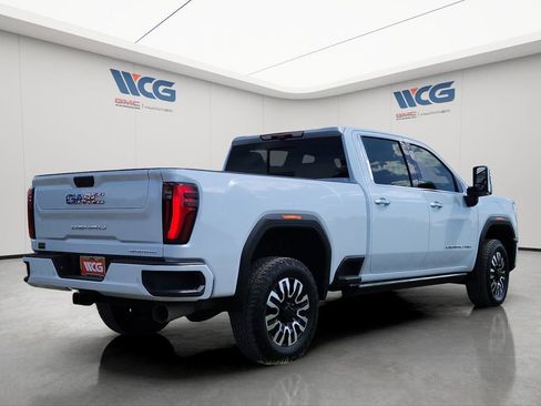 Used 2026 GMC Sierra 2500 Denali Ultimate w/ Max Trailering Package AWD/4WD image 4