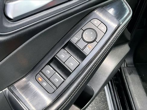 Used 2024 Nissan Rogue SV image 35