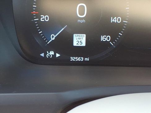 Used 2022 Volvo XC90 T6 Inscription w/ Advanced Package image 28