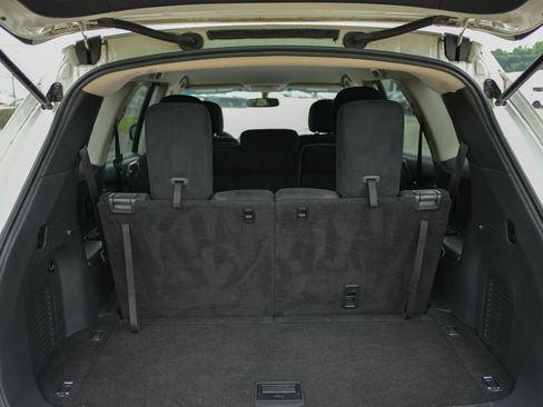 Used 2015 Nissan Pathfinder SV FWD image 38