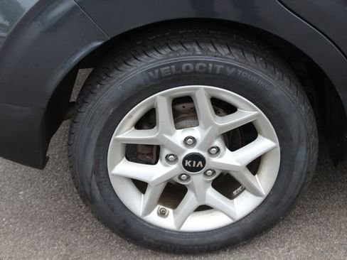 Used 2020 Kia Soul S FWD image 32