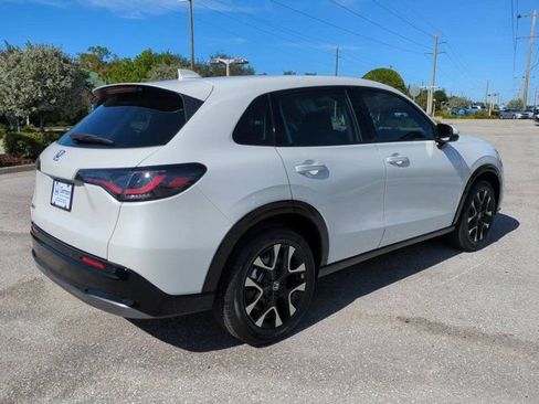 New 2027 Honda HR-V EX-L image 3