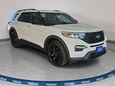 Certified 2023 Ford Explorer ST-Line w/ Class IV Trailer Tow Package AWD/4WD image 3