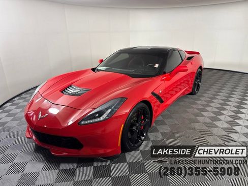 Used 2019 Chevrolet Corvette Stingray Coupe RWD image 1