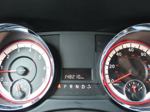 Used 2017 Dodge Grand Caravan SXT FWD image 22