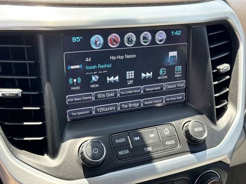 Used 2017 GMC Acadia SLT FWD image 23