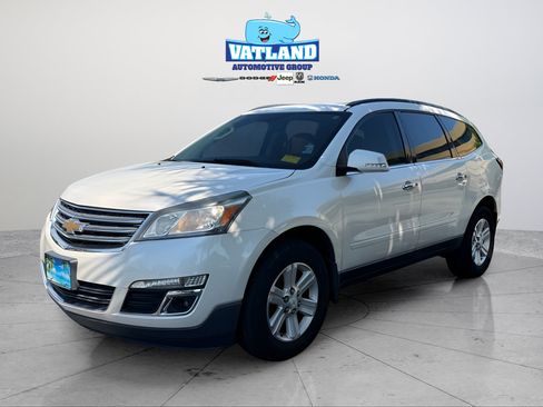 Used 2014 Chevrolet Traverse LT FWD image 1