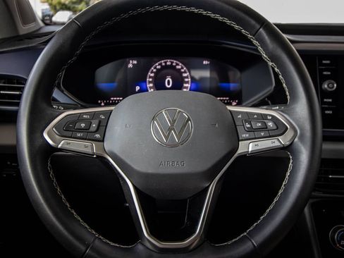 Used 2023 Volkswagen Taos SE w/ Panoramic Sunroof Package FWD image 34