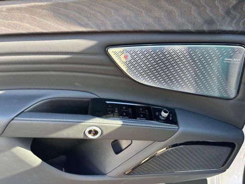 New 2025 Maserati Grecale GT image 18