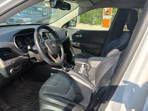 Used 2015 Jeep Cherokee Limited FWD image 8