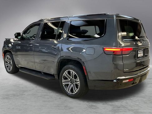 Used 2024 Jeep Wagoneer Series II w/ Flexible Seating Group image 3