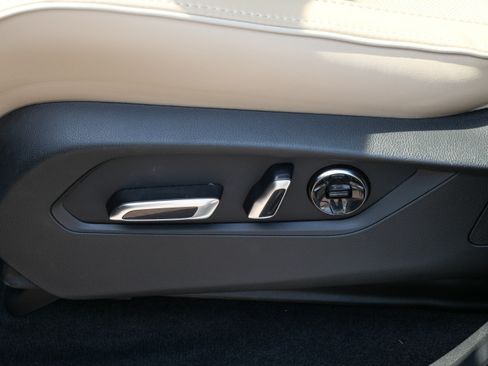 Used 2024 Acura MDX SH-AWD w/ Advance Package image 19
