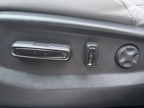 Used 2022 Honda CR-V Touring image 22