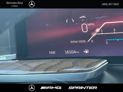 Used 2025 Cadillac Escalade ESV Sport Platinum AWD/4WD image 11