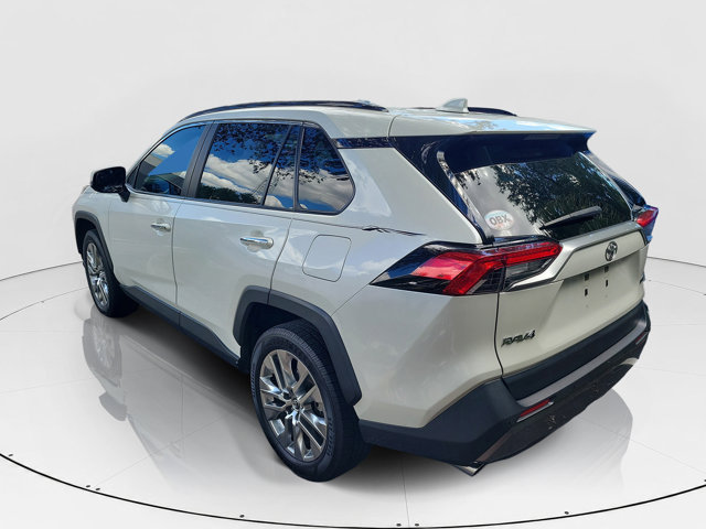 Used 2019 Toyota RAV4 Limited w/ Cold Weather Package FWD image 5