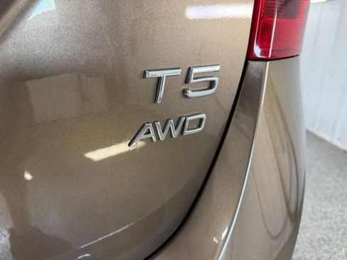 Used 2015 Volvo V60 T5 Cross Country AWD/4WD image 30